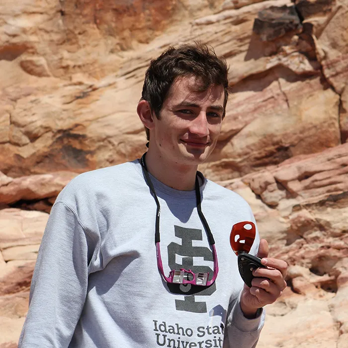 Headshot of Alexander Guerrero